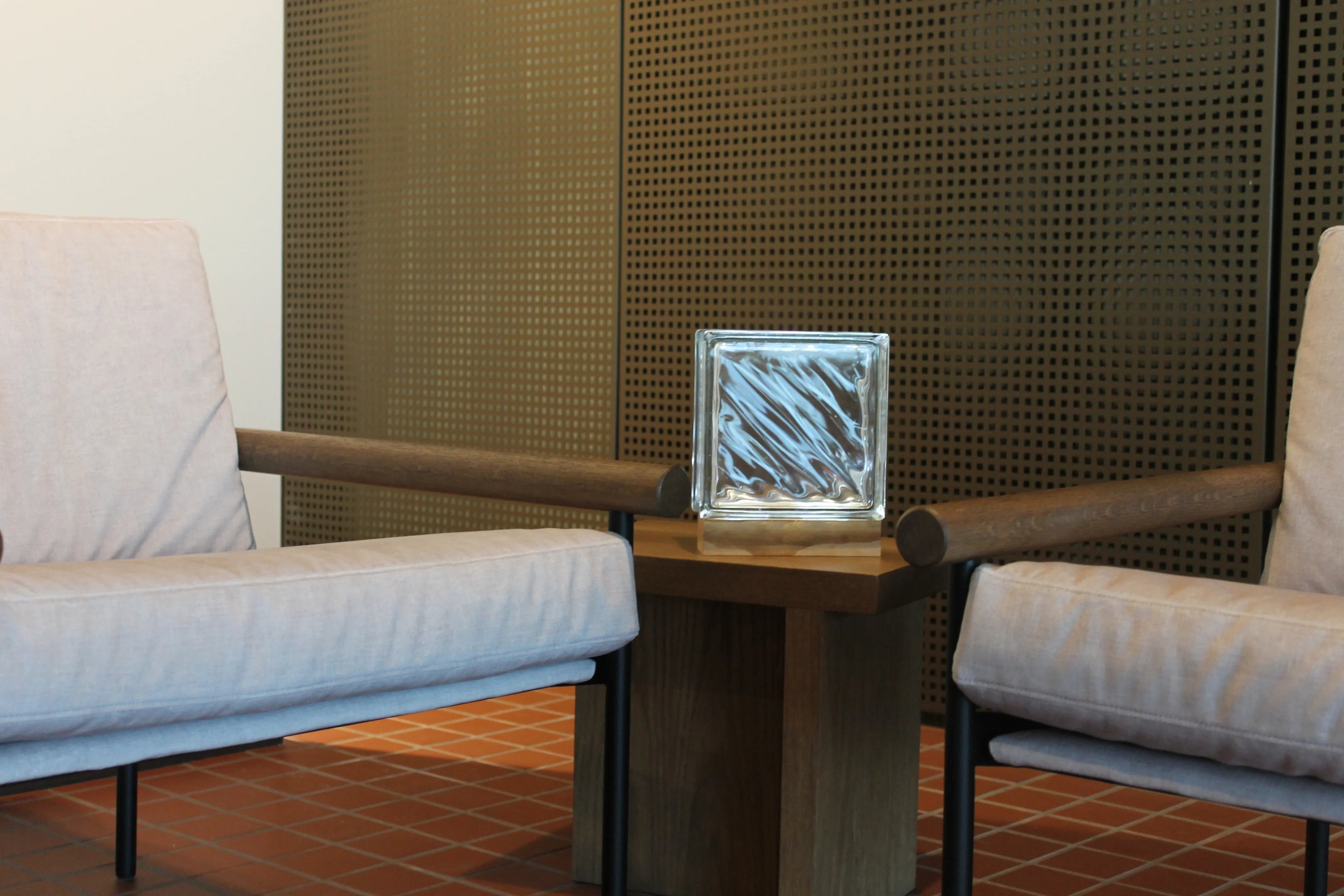 Wireless Flow Bloc Lamp.