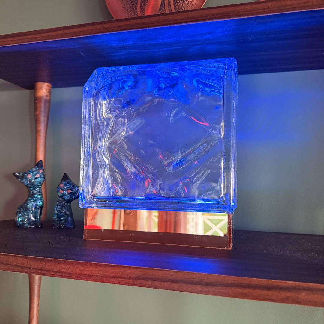 Wired Arch Bloc Lamp