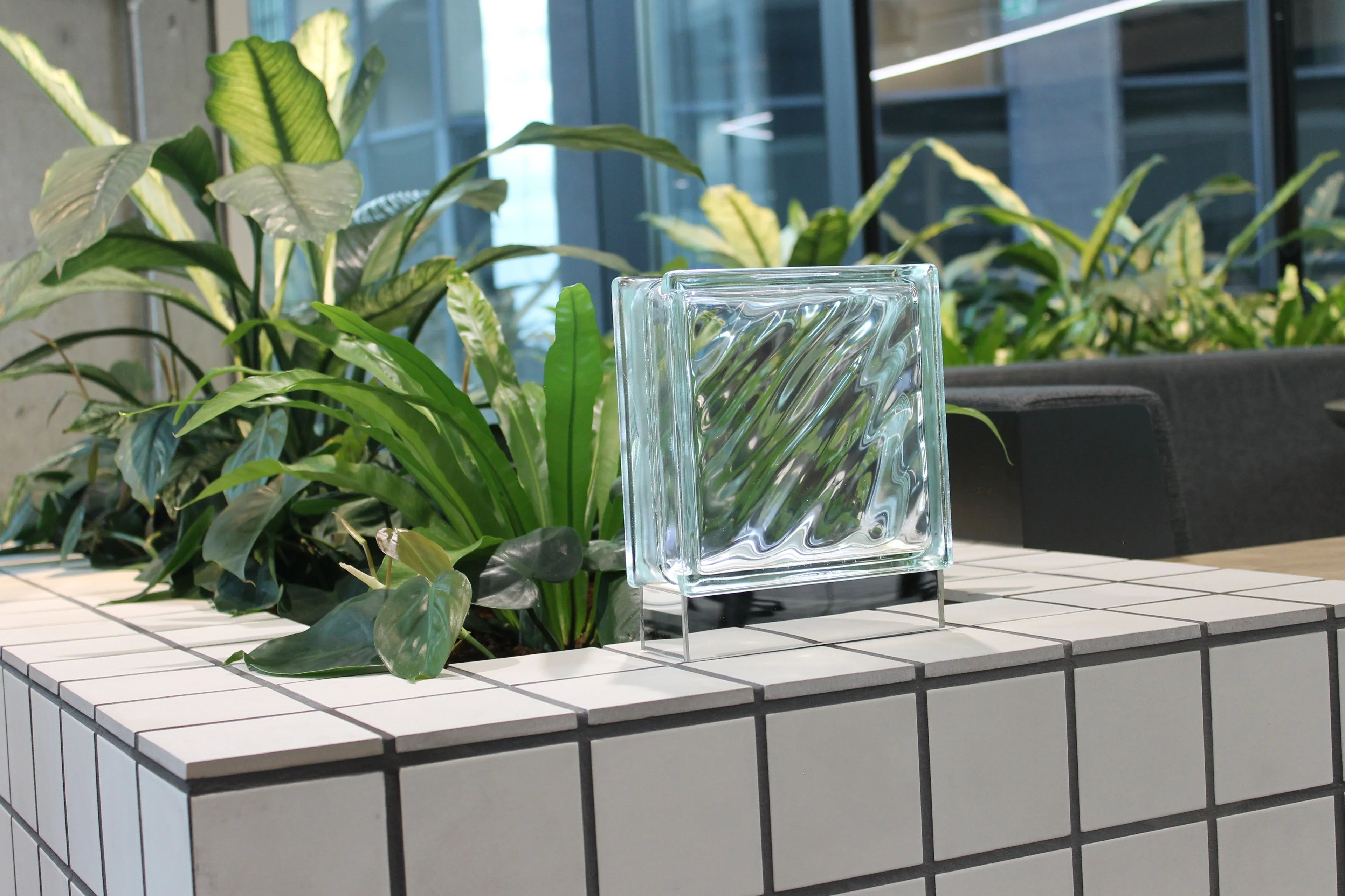 Wireless Flow Bloc Lamp.