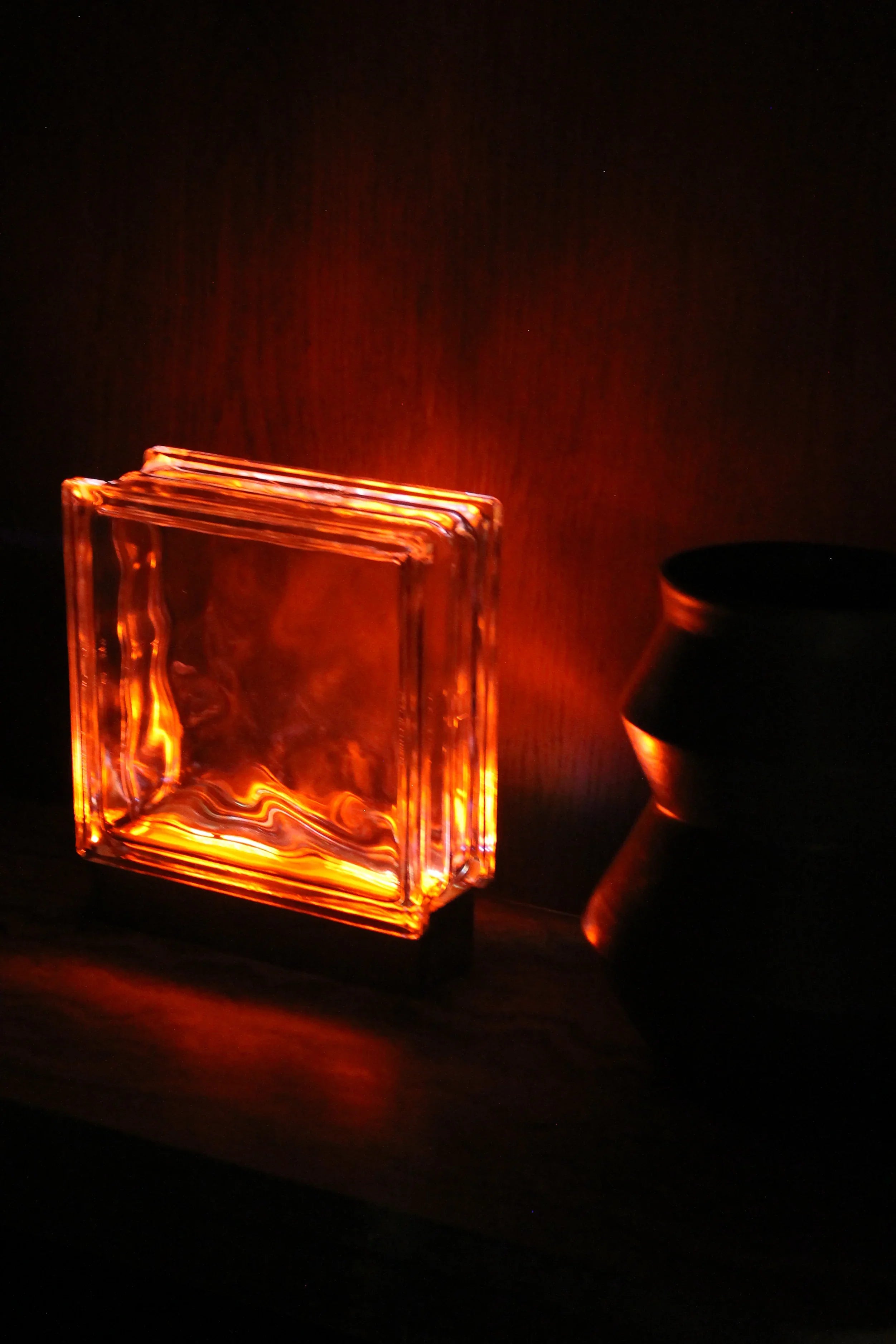 Wired Wave Bloc Lamp