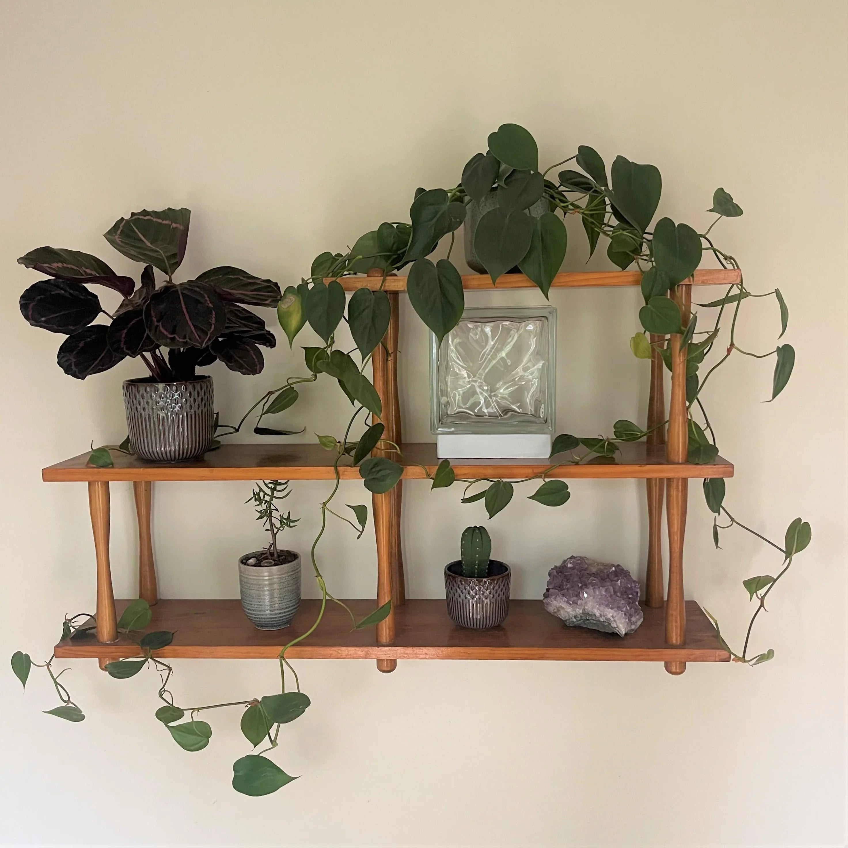 Wireless Wave Bloc Lamp.