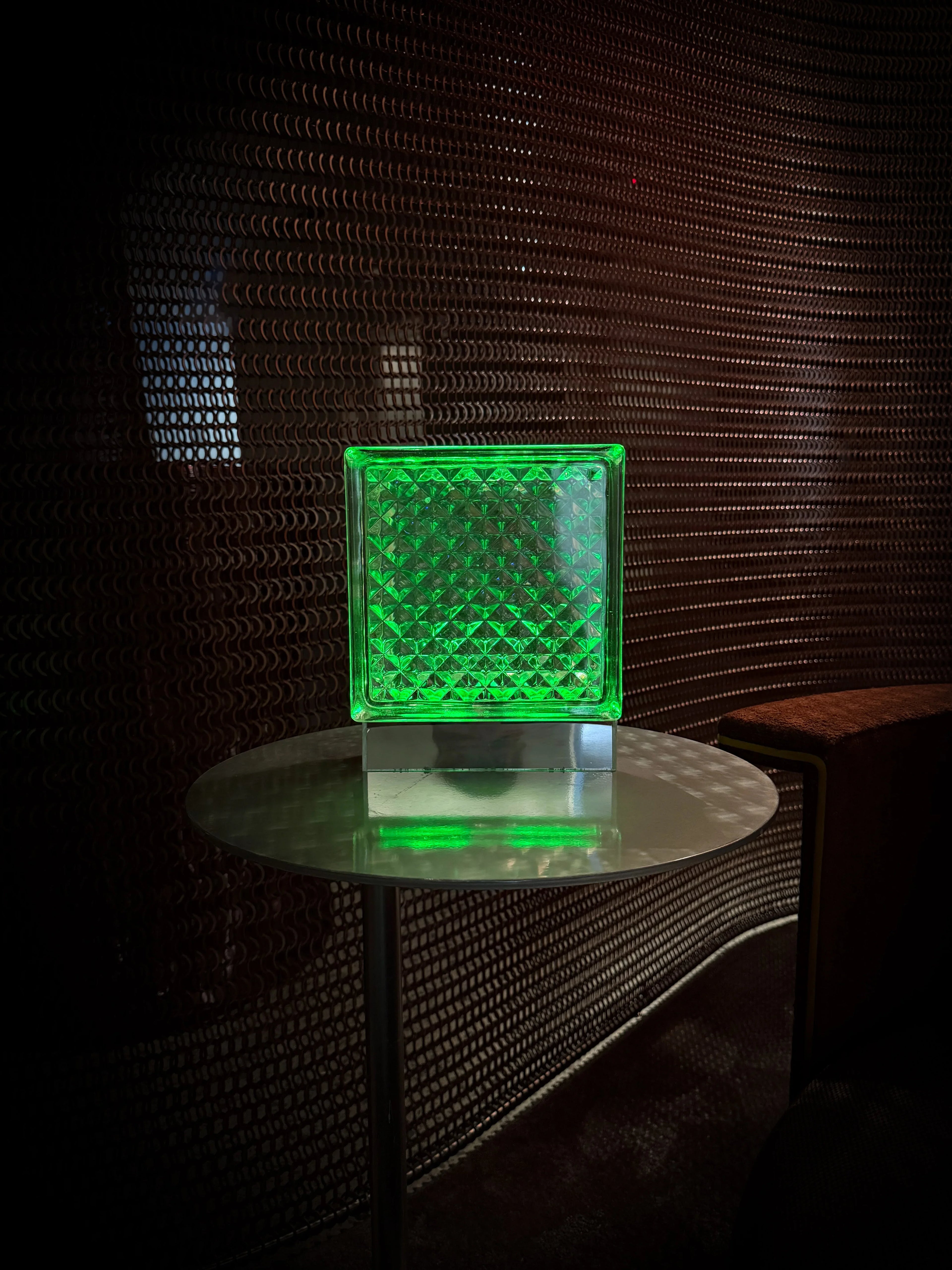 Wired Diamond Bloc Lamp