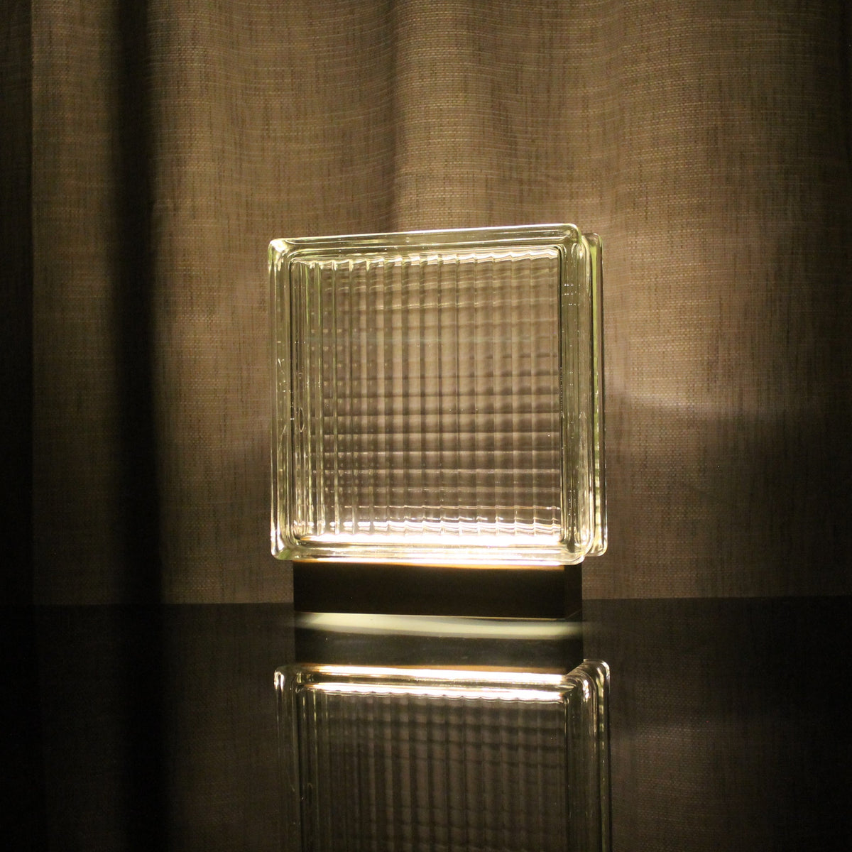 Queen Weave Bloc Lamp